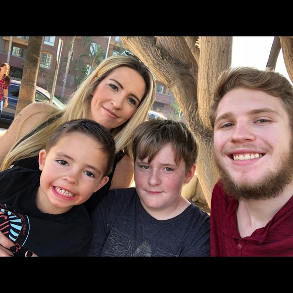 Meet your Posher, Kimberly - Picture 2 of 2